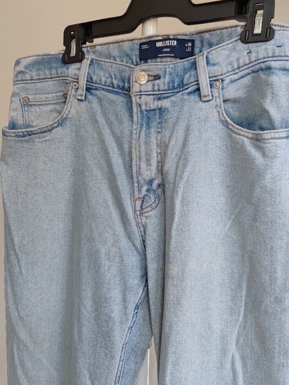 Hollister Blue Light Wash Jeans W36 L32 Epic Flex Loose 5-Pocket Stretch